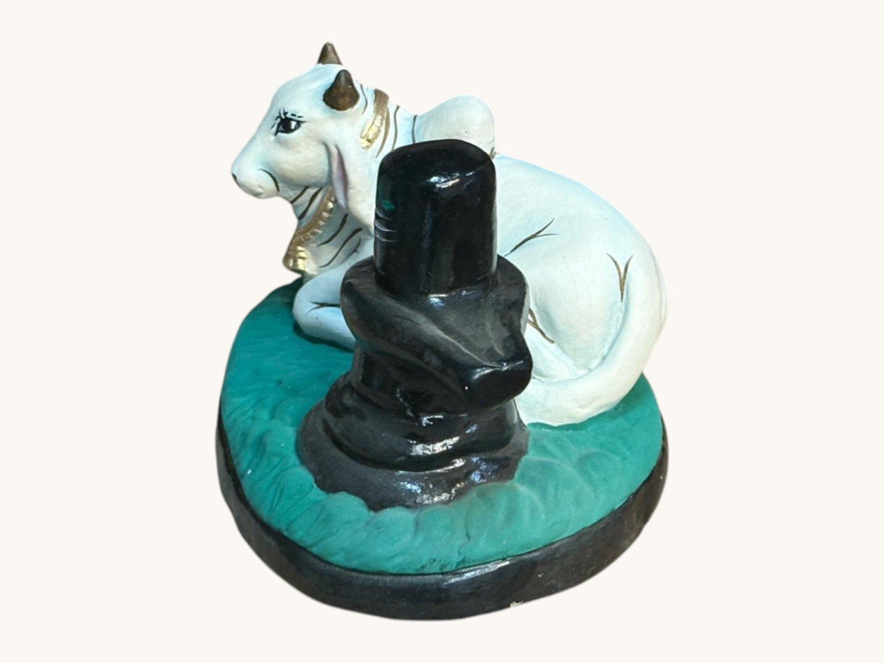 Nandi with Shiva Lingam Idol – Symbol of Devotion & Strength - Image 3